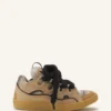 Baskets en daim avec lacets en maille