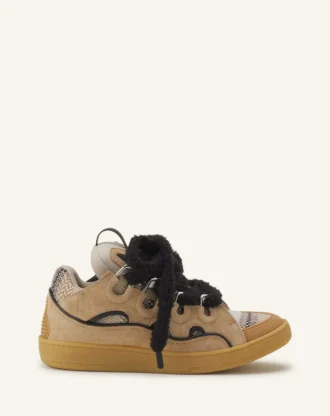 Baskets en daim avec lacets en maille