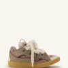 Baskets en daim avec lacets en maille
