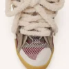 Baskets en daim avec lacets en maille