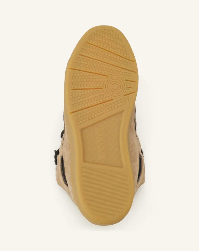 Baskets en daim avec lacets en maille