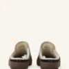 Baskets mules en daim Dbb1