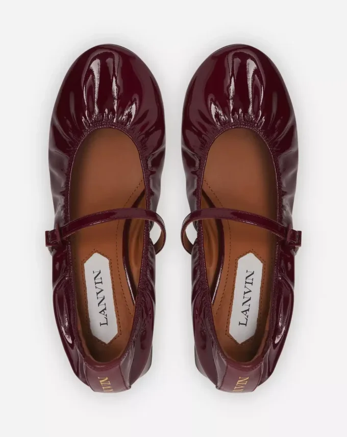 Escarpins à talons Mary Jane en cuir brillant
