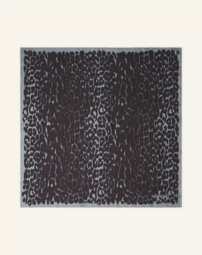 Foulard en soie imprimé léopard