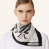 Foulard en soie imprimé Mother & Child