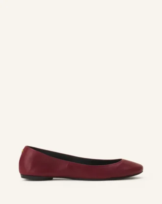 Les ballerines plates en cuir