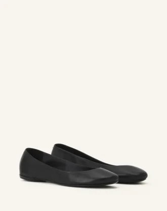 Les ballerines plates en cuir