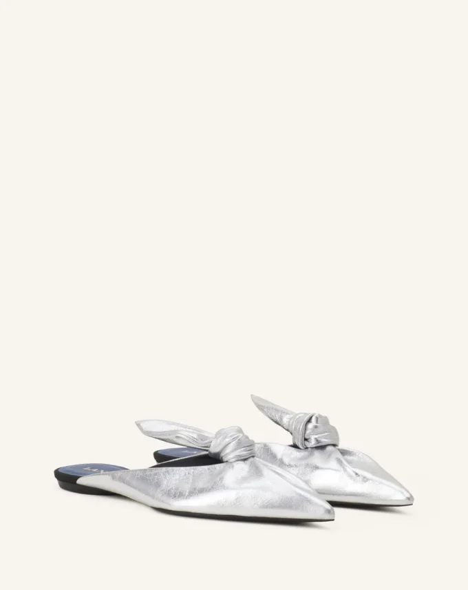 Mule Midnight Step Bow en cuir métallisé