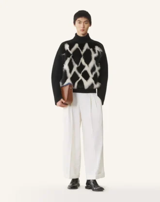 Pull à col roulé en laine et cuir intarsia