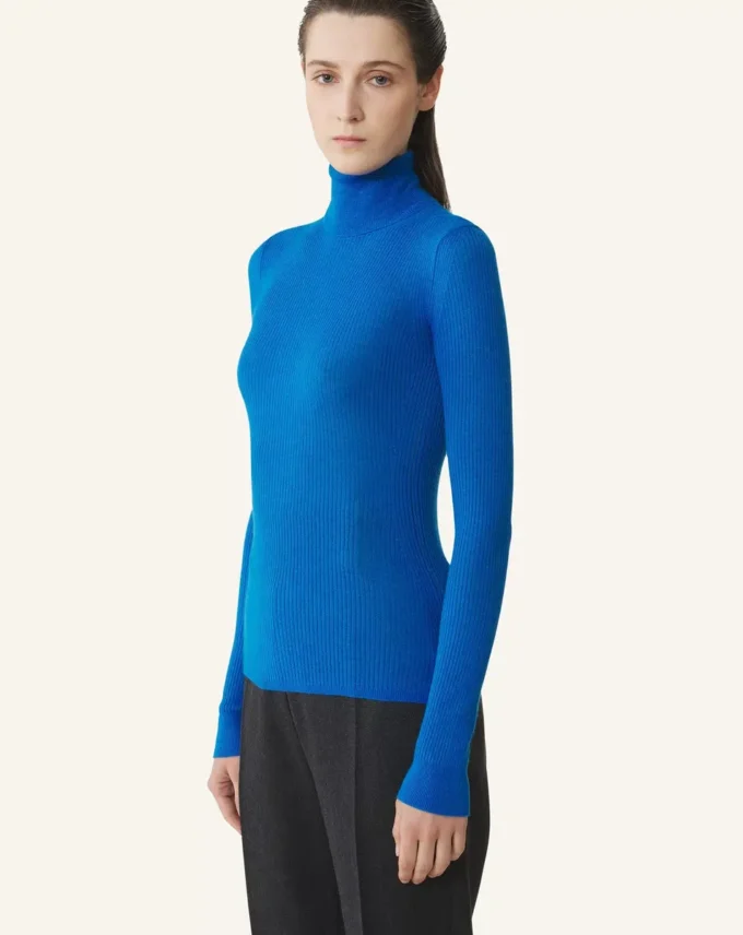 Pull à col roulé en laine mérinos et soie