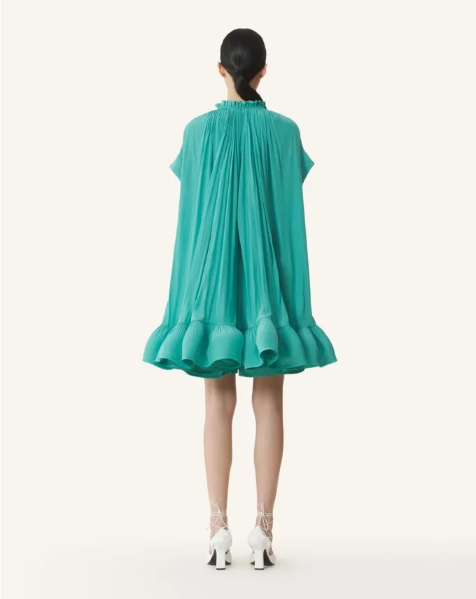 Robe courte en charmeuse