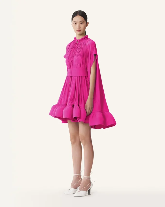 Robe courte en charmeuse