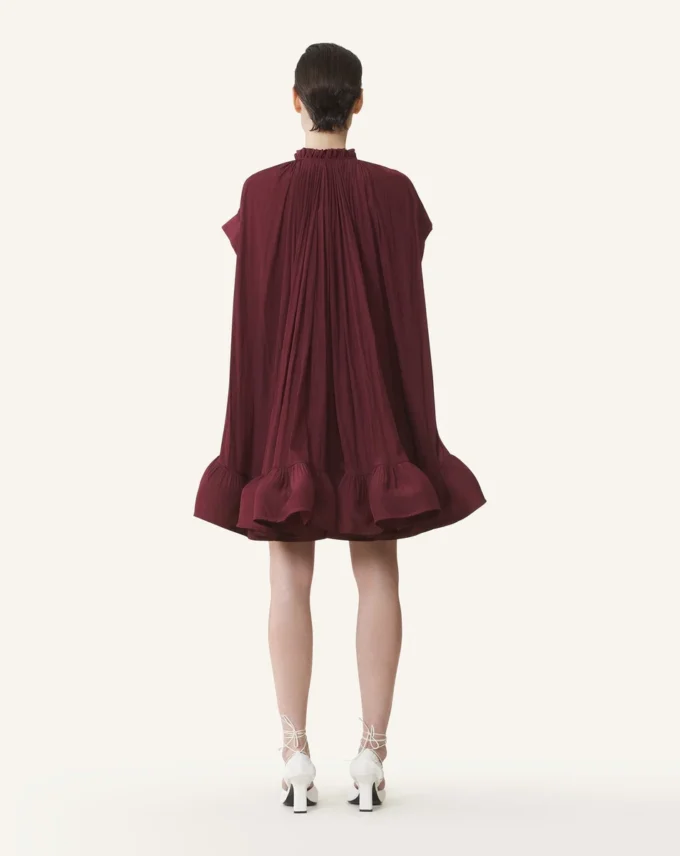 Robe courte en charmeuse