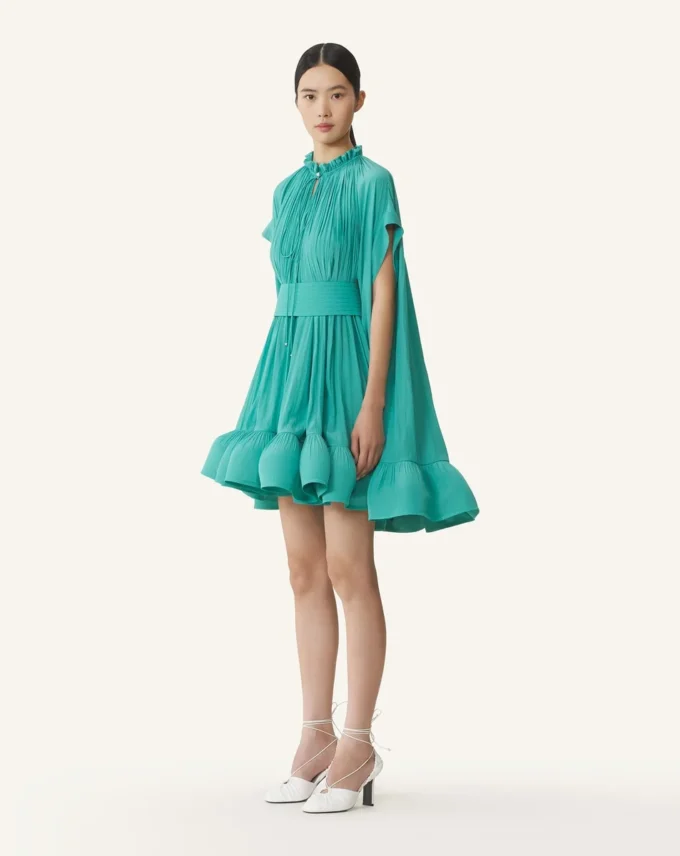 Robe courte en charmeuse