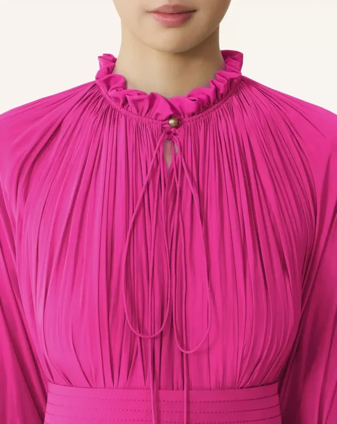 Robe courte en charmeuse