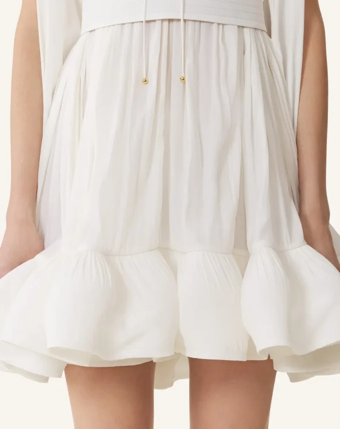 Robe courte en charmeuse
