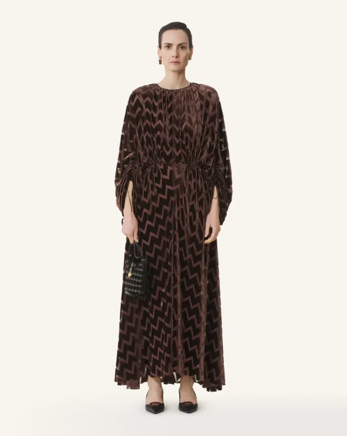 Robe en velours dévoré