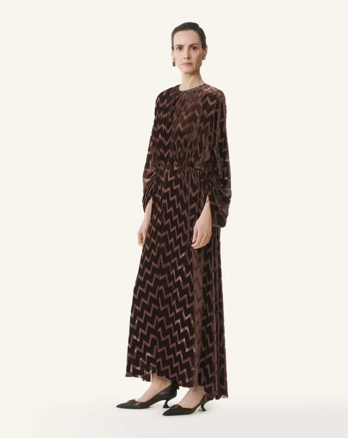 Robe en velours dévoré