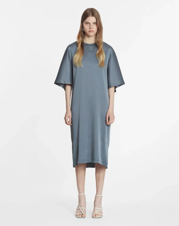 Robe t-shirt en satin