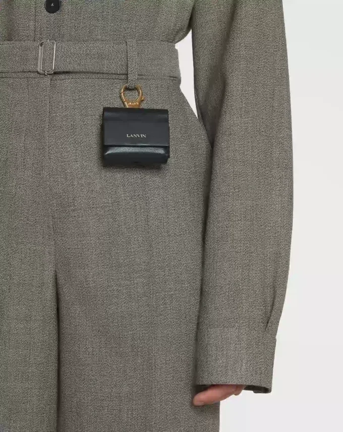 Étui en cuir signature Lanvin pour Airpods Pro