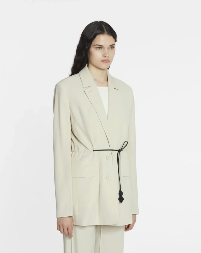 Veste ceinturée en laine mélangée